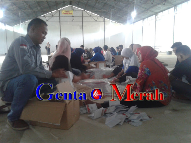 Jelang Pilgub Lampung, KPU Pesawaran Lakukan Pelipatan Kertas Suara
