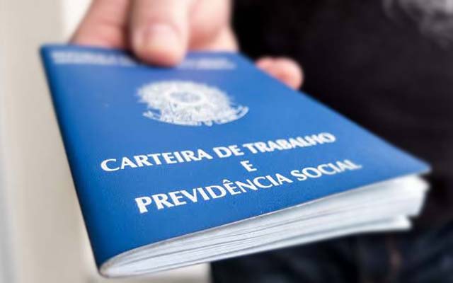 Desemprego recua para 11,2% e tem menor patamar desde 2016