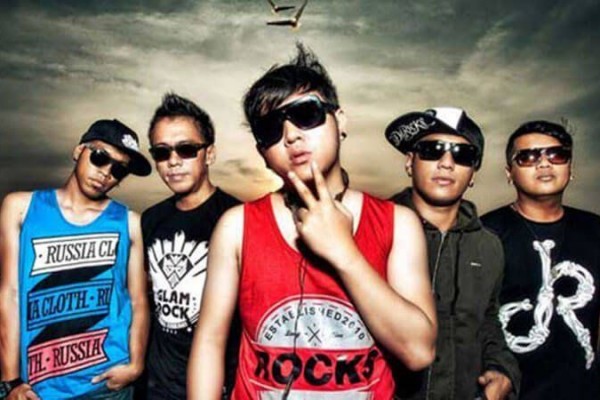 Chord Lagu Five Minutes Aku Patut Membenci Dia