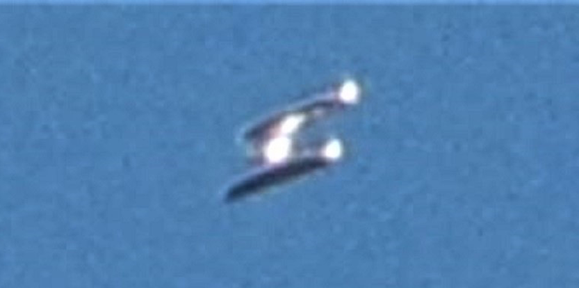 UFO News ~ UFO Snapped Over Delaware County, Pennsylvania plus MORE Tub2