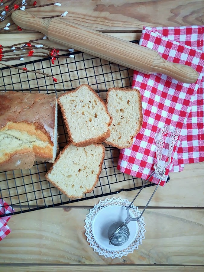Bizcocho de nata (crema de leche). Receta tradicional para desayunos, meriendas, postres, sencilla, rica, tierno esponjoso, suave, fácil, horno, Cuca