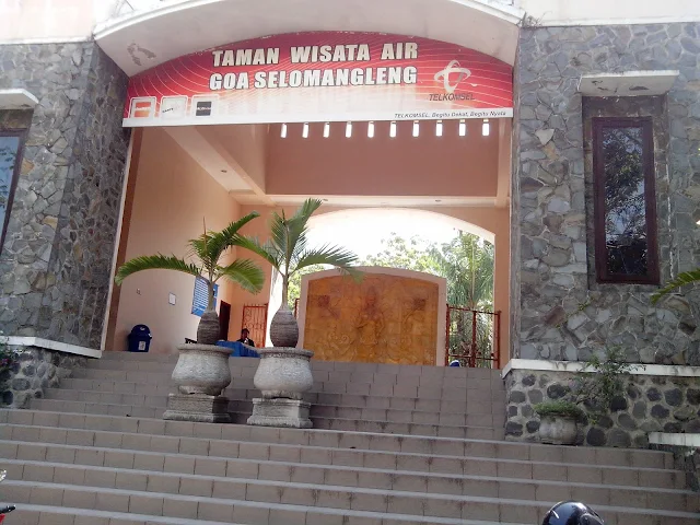 Foto Taman Wisata Air Goa Selo Mangleng