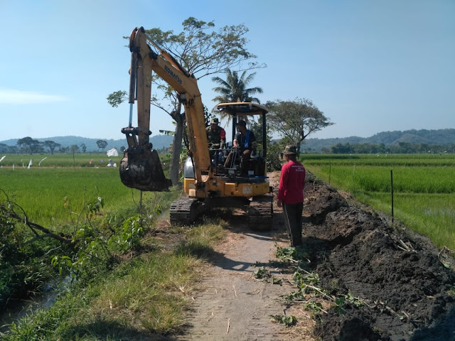 TMMD Reguler 105 Tahun 2019 Gunakan Alat Berat Untuk Efisiensi Tenaga Manusia   
