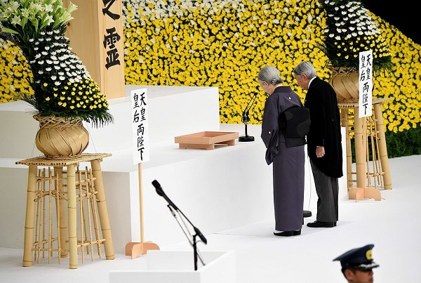 Emperor-Akihito-1.jpg