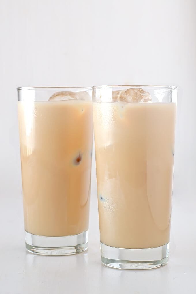 Homemade vegan baileys | danceofstoves.com #vegan #baileys Homemade vegan baileys | danceofstoves.com #vegan #baileys