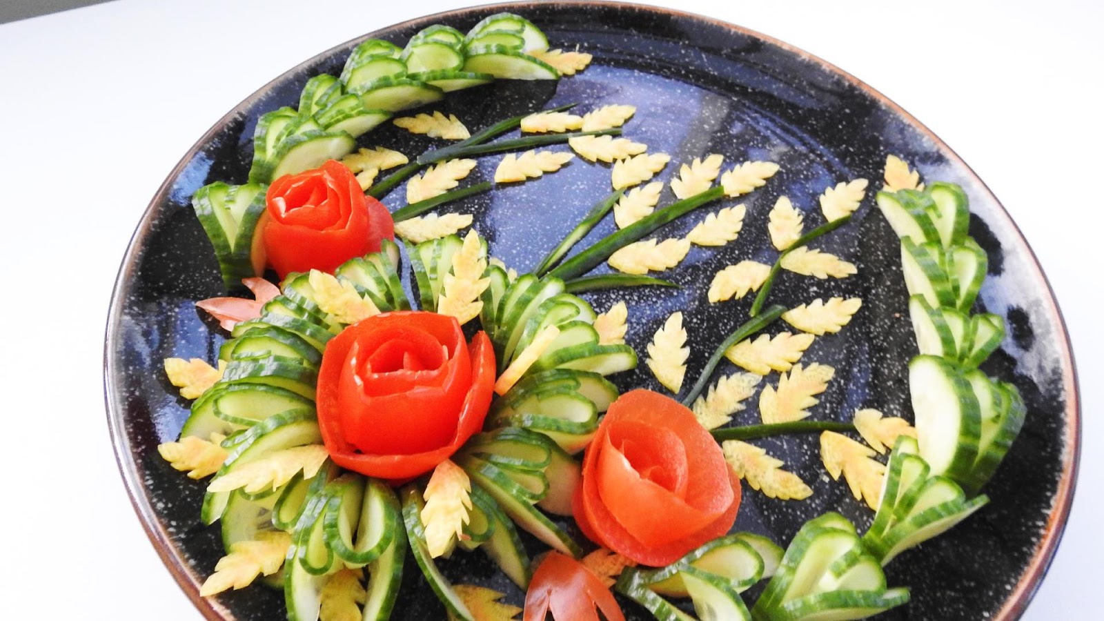 ItalyPaul Art In Fruit & Vegetable Carving Lessons 5 Way Vegetable