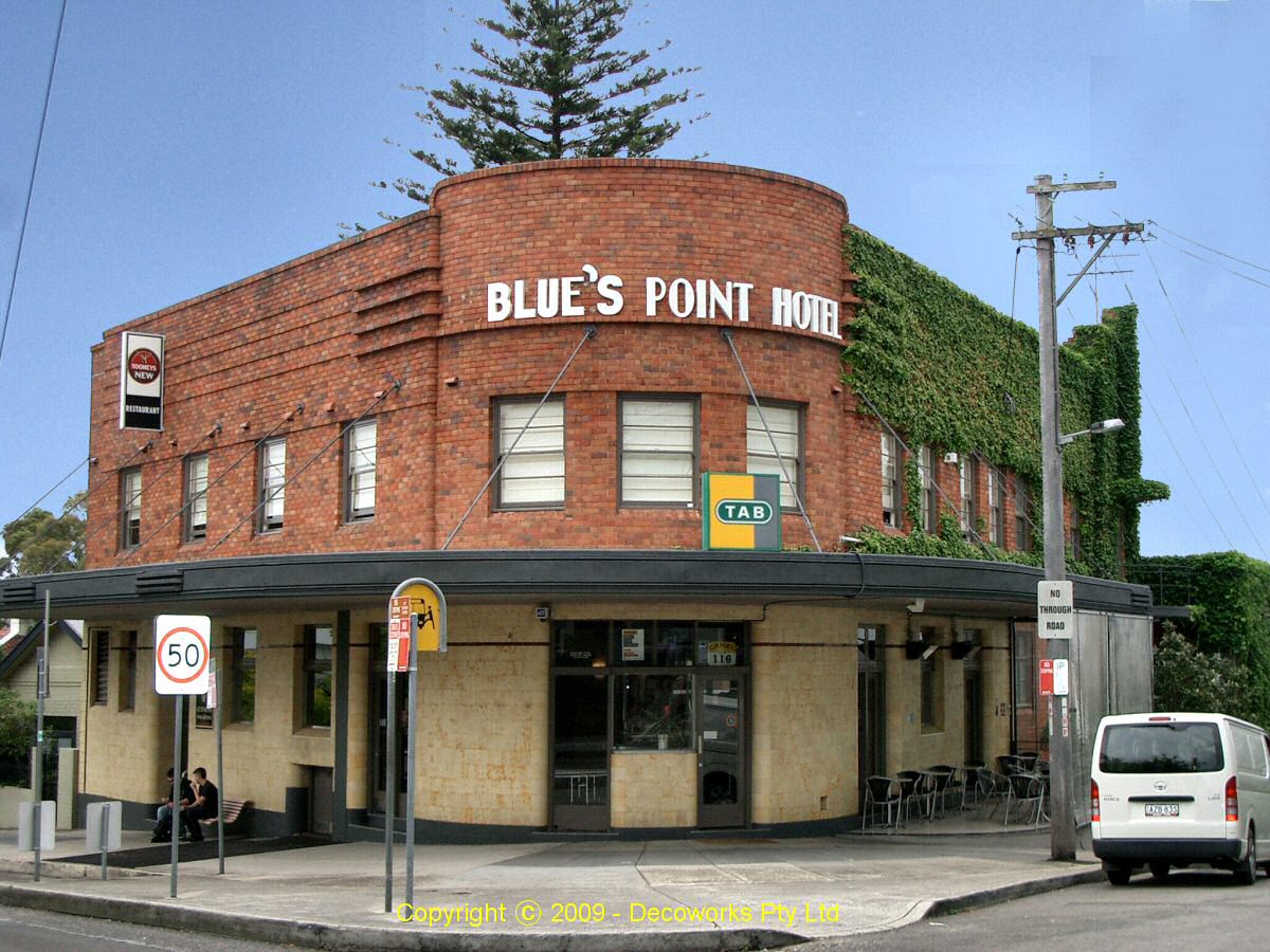 Blues Point Hotel