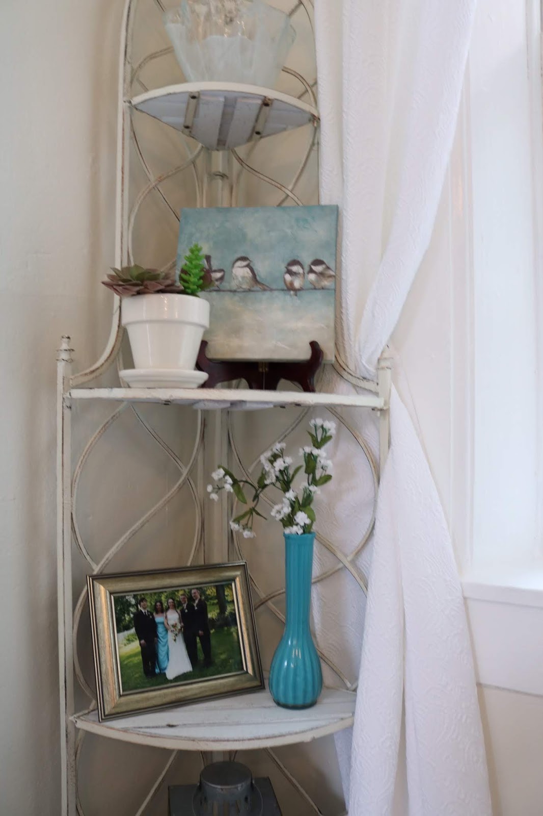 Amy S Creative Pursuits How To Paint Your Own Vases To Match Your