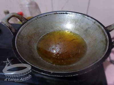 panaskan minyak goreng