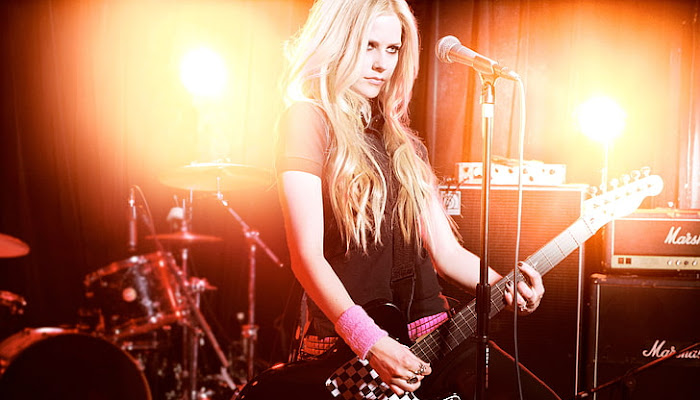 La vuelta al punk de Avril Lavigne con Mod Sun