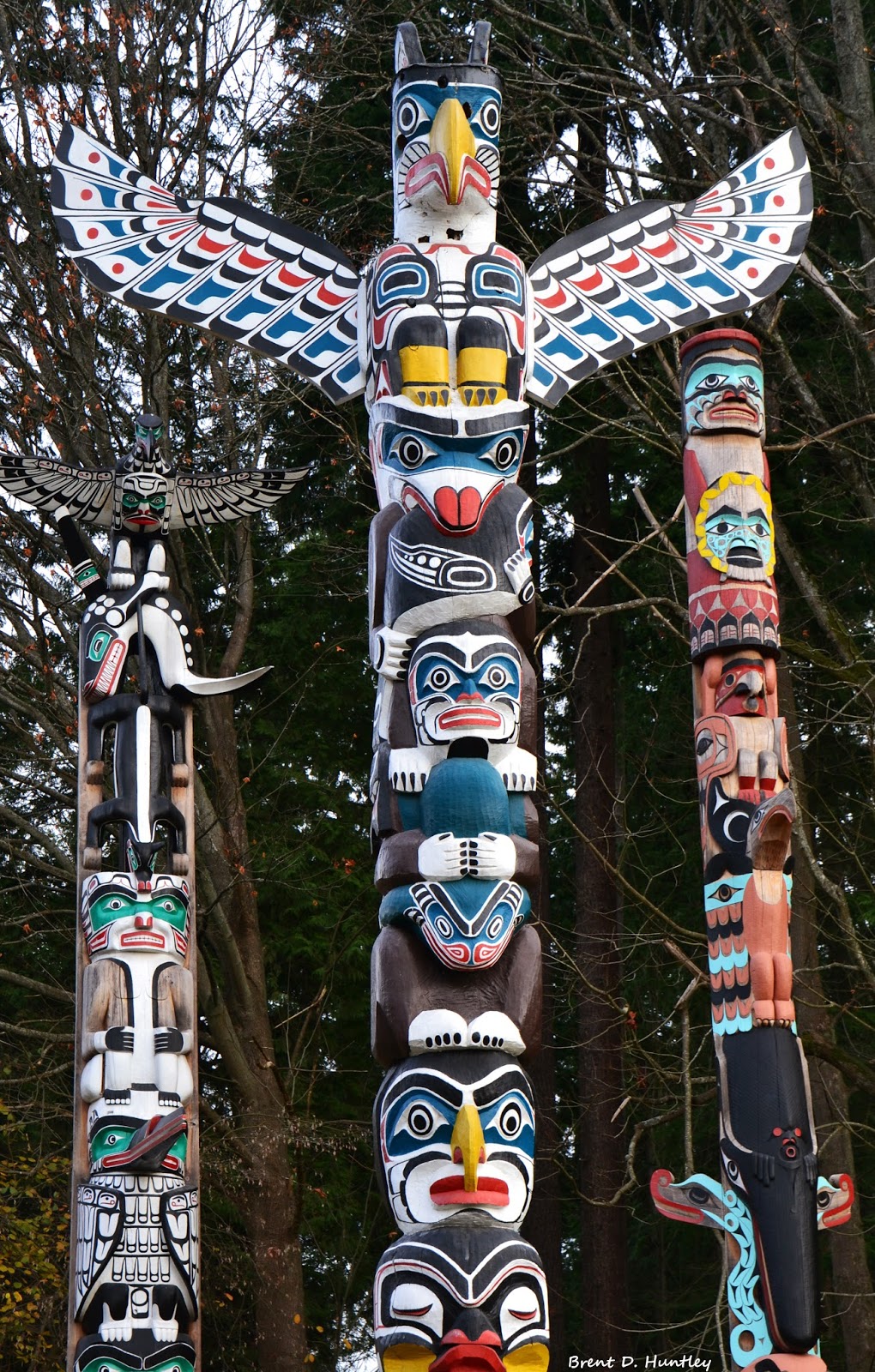 Travel & Landscape Photography: Stanley Park Totem Poles