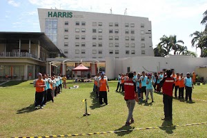 Melatih Kekompakan Melalui Kegiatan OutBond Di Harris Hotel Bogor