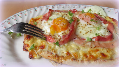 Croque Madame Pizzas