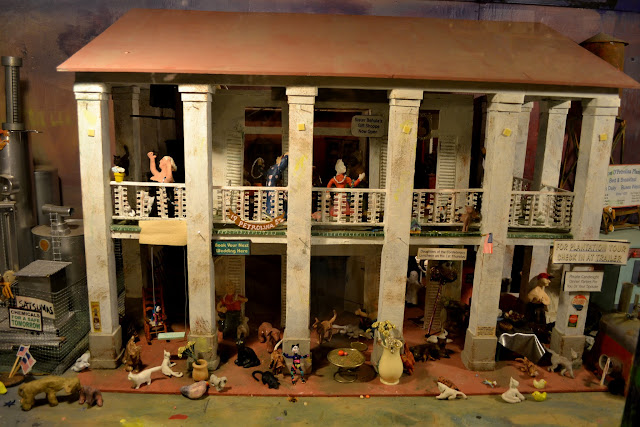 Загадковий будинок Абіти - один з найдивніших музеїв країни (Abita Mystery House and the UCM Museum)