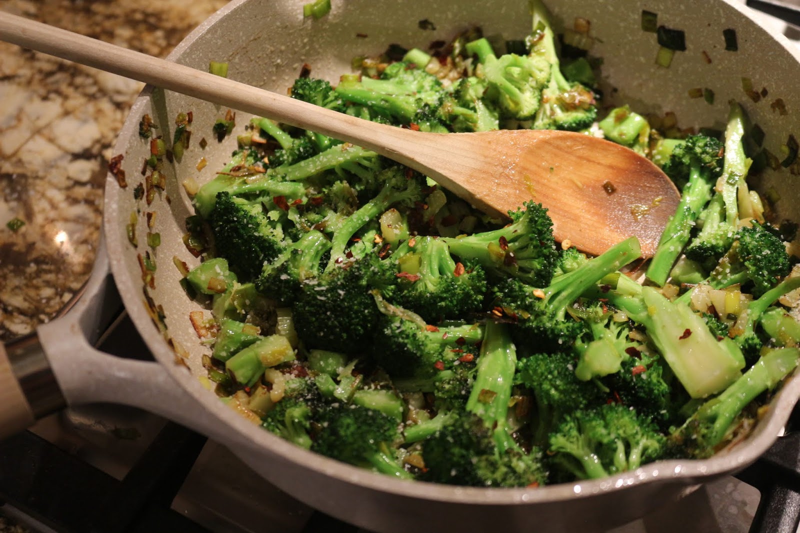 Dhal Broccoli Buddha Bowl