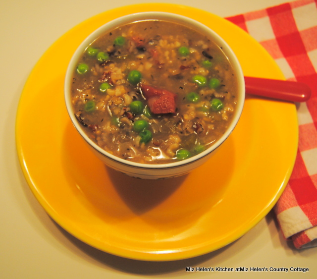 Slow Cooker Ham and Wild Rice Soup