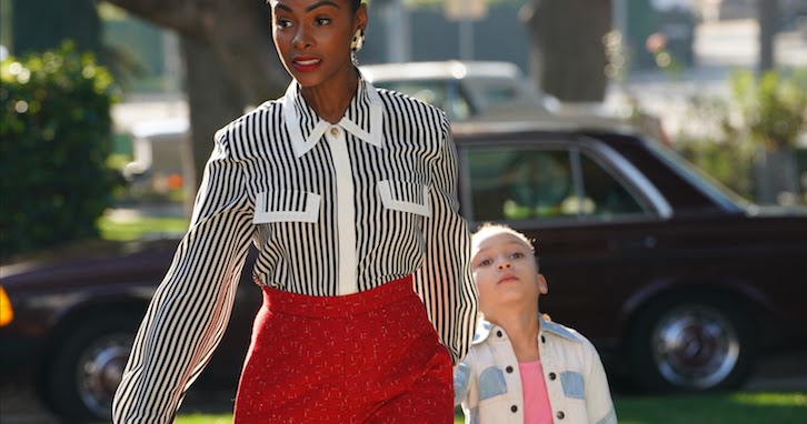 The Strange Thing About The Johnsons Reddit Discussion Mixed Ish Episode 1 17 Say Hello Wave Goodbye Promotional Photos Press Release