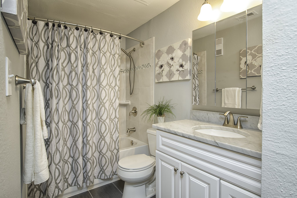 Penderbrook 3911 Penderview Dr 1927, Fairfax, VA 22033 Open House! By