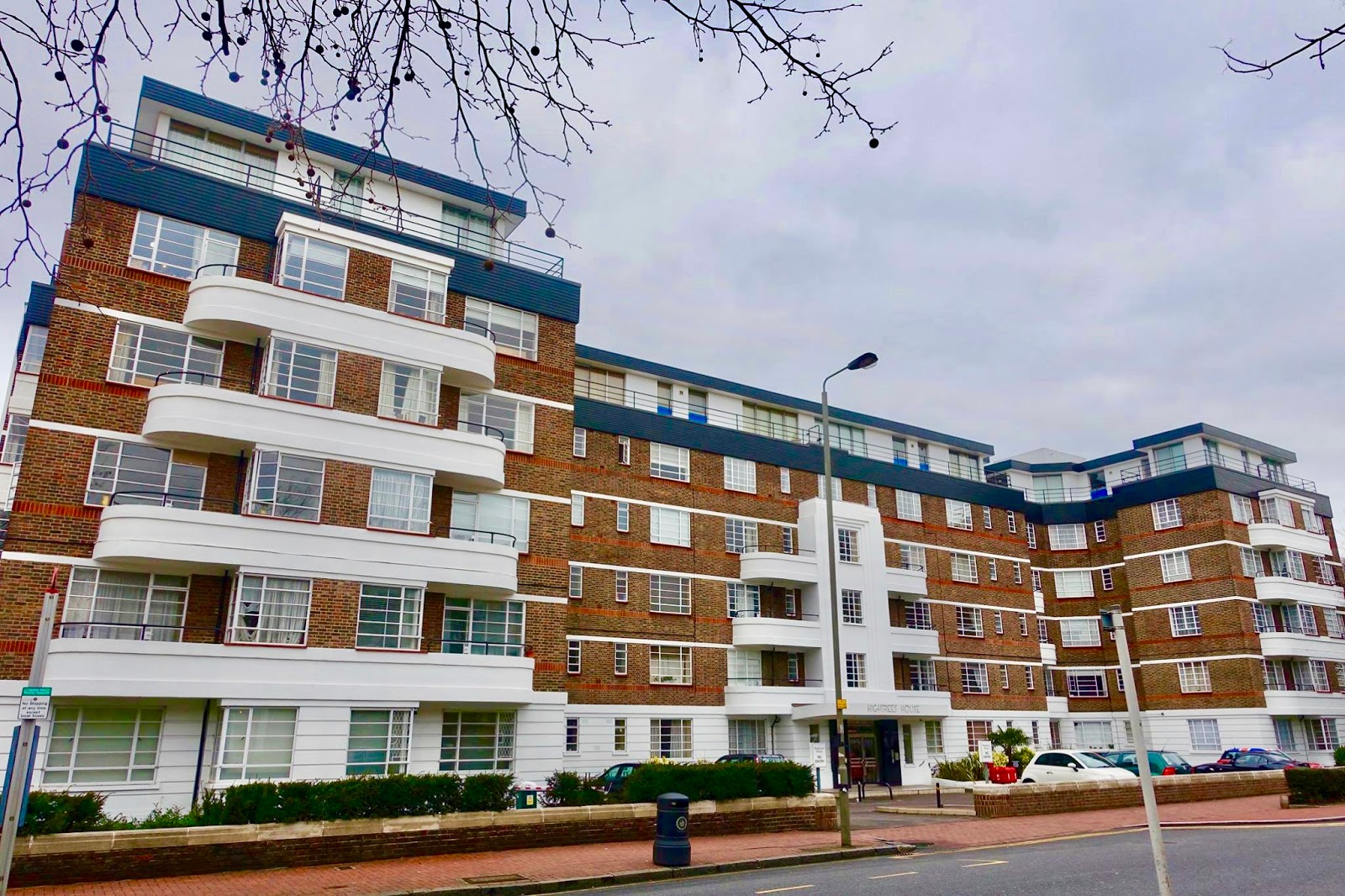 Adrian Yekkes Picture Post 67 Hightrees House, Classic Art Deco in