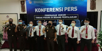 Kanwil DJP Papabrama Serahkan Tersangka Pidana Pajak ke Kejaksaan