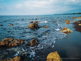 Natural Beauty Tropical Rocky Beach Scenery In The Cloudy Sky In The Afternoon At Umeanyar Village North Bali Indonesia