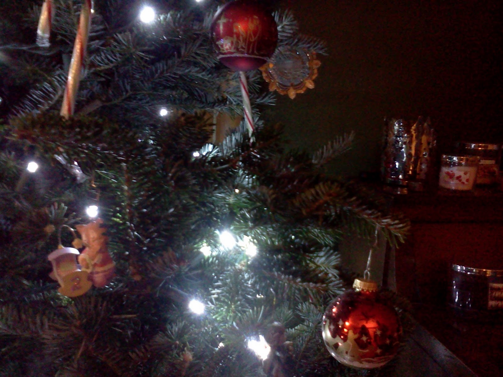 Party decorating elf cookie bakery holiday christmas decorations printables birthday table birdsparty JenMarie80: Decorating the Christmas Cookies