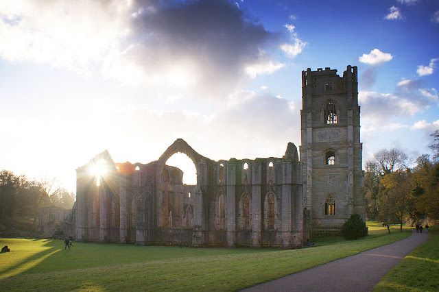 Fountains Abbey - Britain's largest monastic ruin and most complete Cistercian abbey, built over 900 years ago - pretty impressive!