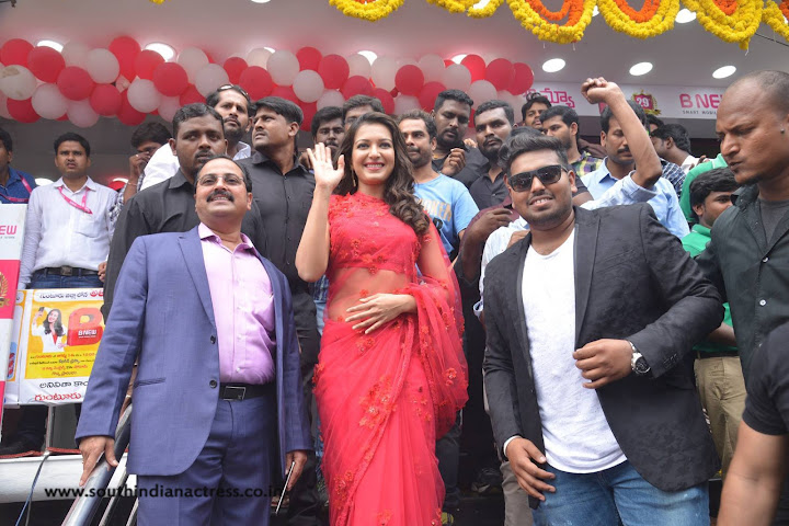Catherine Tresa B New Mobile Store launch