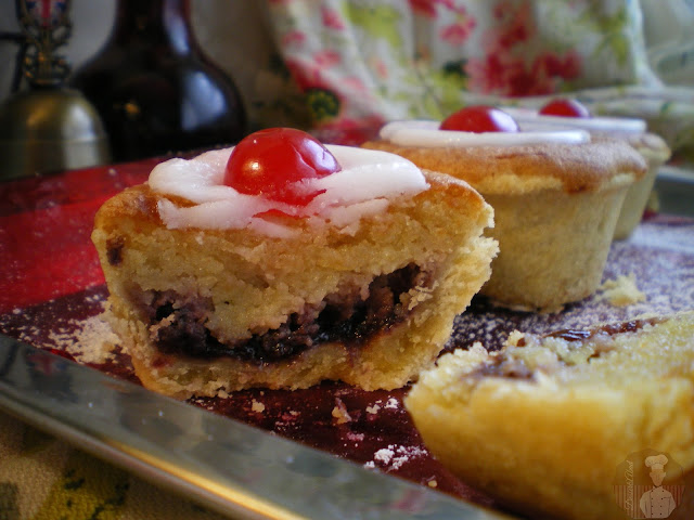 Small Cherry Bakewell