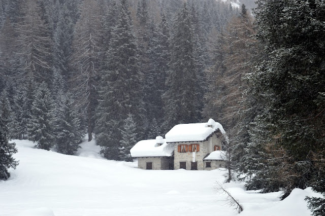 lago nambino neve inverno