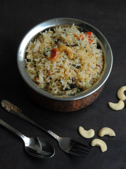 Priya's Versatile Recipes: Andhra Style Mint Rice/Pudhina Annam