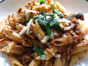Penne with Indian-Style Tomato Sauce and Mushrooms