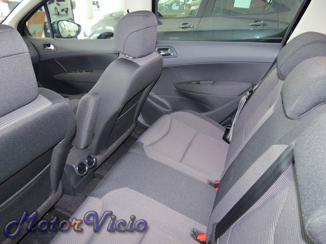 Peugeot 308 Allure 2.0 Flex Mecânico - interior