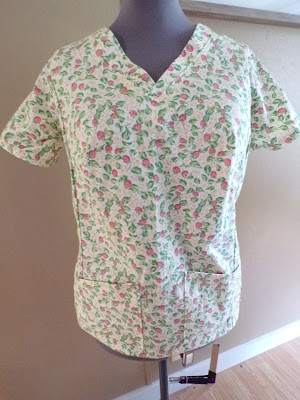 McCall's 6473 Strawberry Scrub Top www.sewplus.blogspot.com