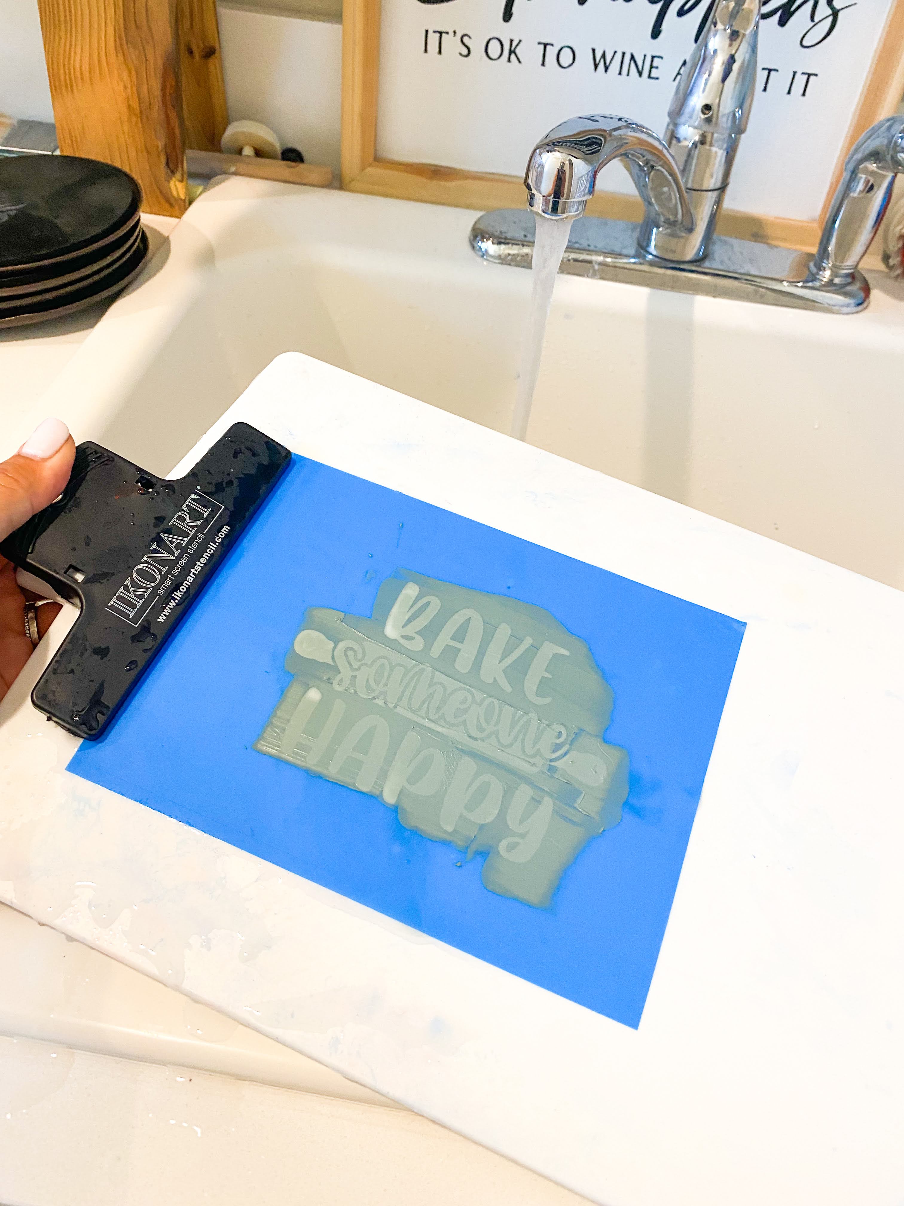 how-to-make-reusable-stencils-with-silhouette-designs-or-svgs