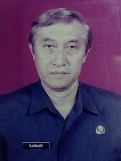Handanuhendro, Ketua PMI Jember Periode 1998-2002 Tutup Usia. Handanuhendro, Ketua PMI Jember Periode 1998-2002 Tutup Usia.