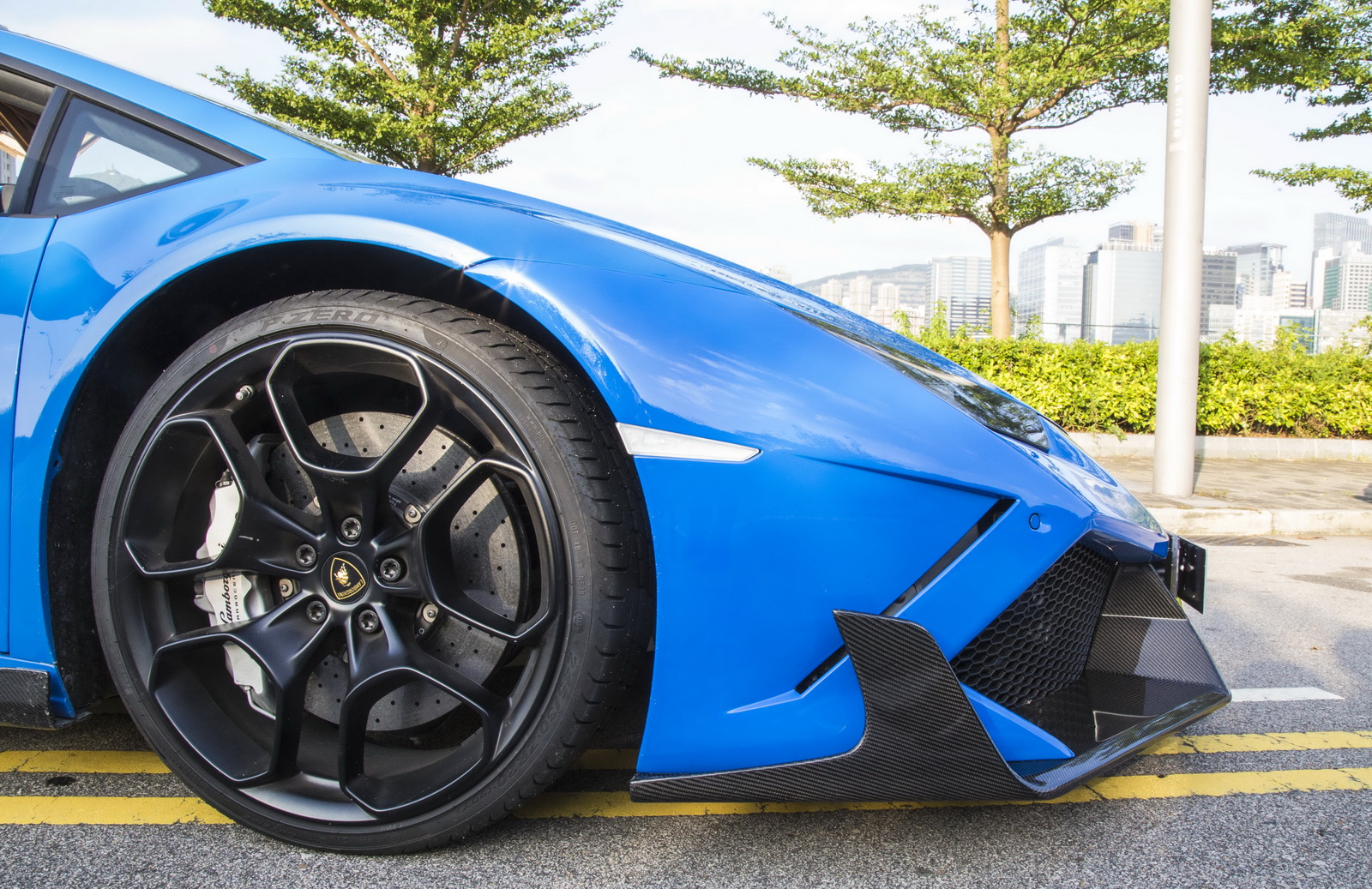 Dmc S Lamborghini Lp1088 E Gt Spyder Looks Insane