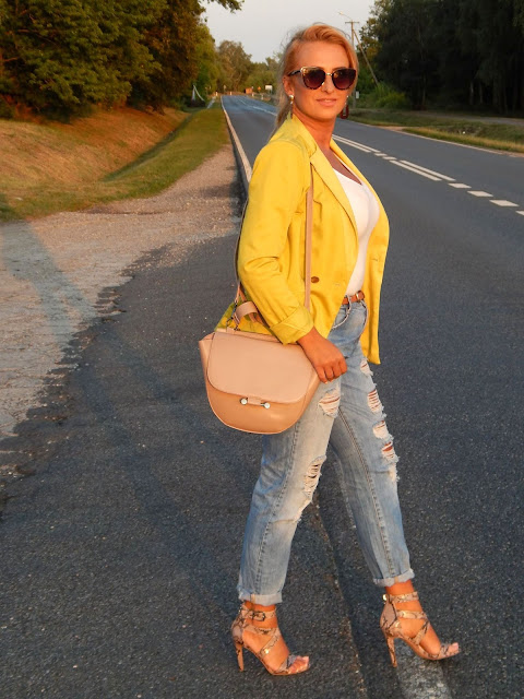 yellow3.jpg