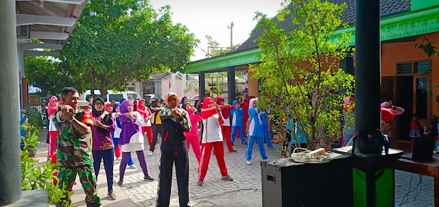 Peduli Kesehatan Babinsa Gondang Senam Bersama Warga Binaan