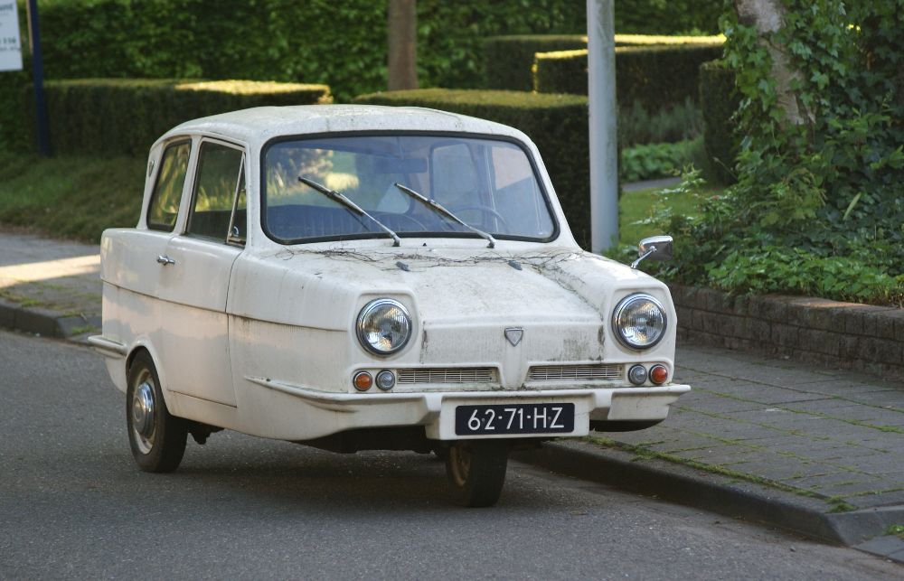 Трехколесный автомобиль Reliant Regal