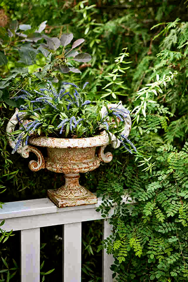 Haus Design Decorating For Spring With Urns