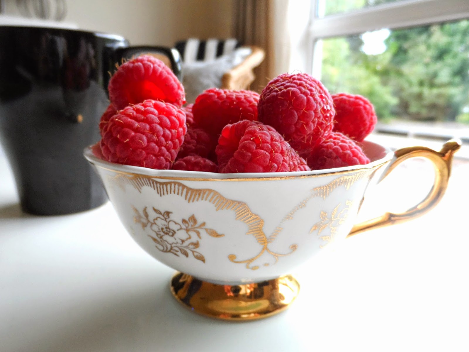 "I balance, therefore I am" Raspberry and coffee