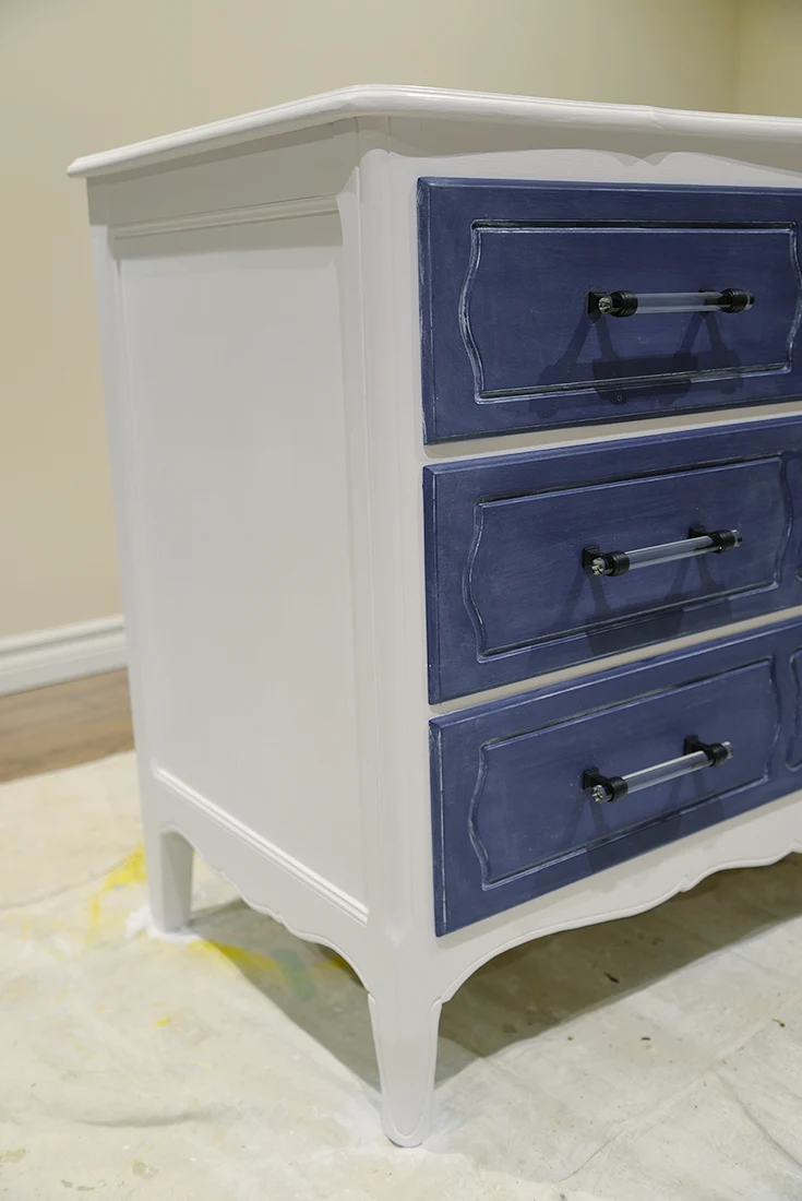 how to paint furniture with chalk paint, behr chalk decorative paint, chalk paint aerosol, behr wax decorative finish, behr chalk paint aerosol, blue and white coastal dresser