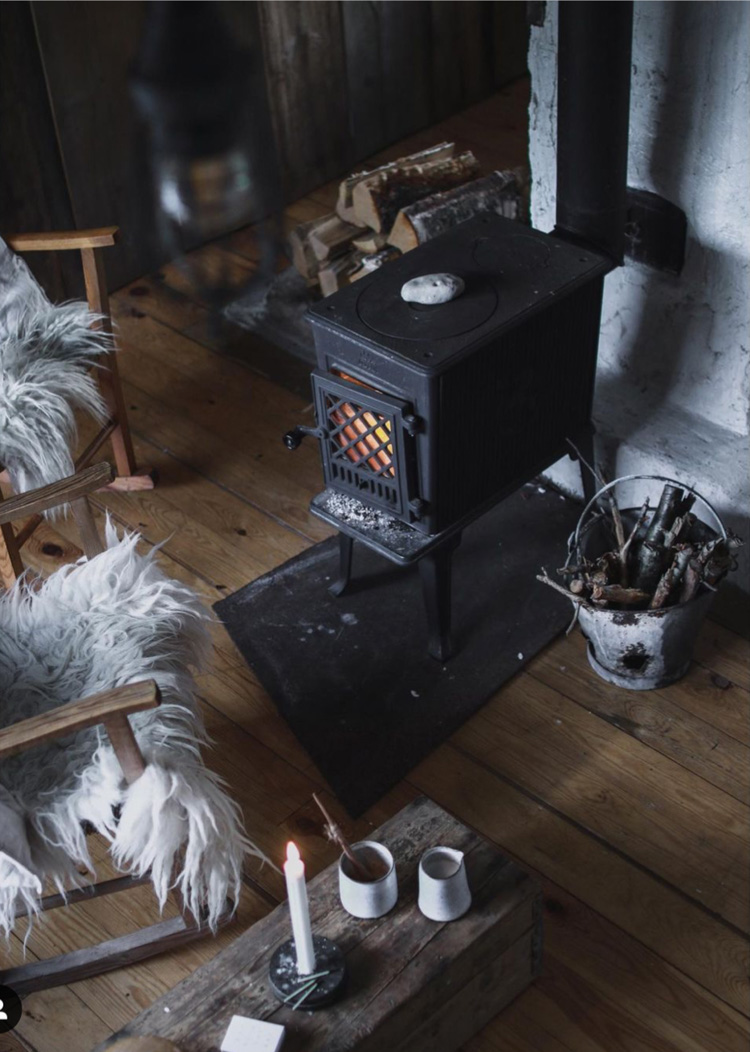 A Cosy Norwegian Country Cottage At Christmas