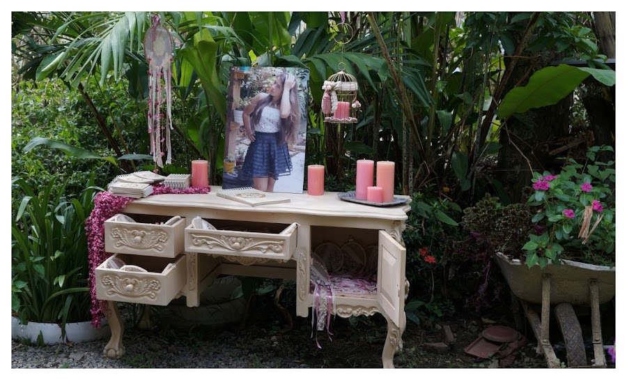 Decoración fiesta rústica, bohemia (boho), ecológica,low cost, jaulas decoradas, lamparas con botellas, reciclaje, reciclados, atrapasueños, fiesta exterior, fiesta, exteriores, campestre, aire libre, materas, madera reciclada, centros de mesa