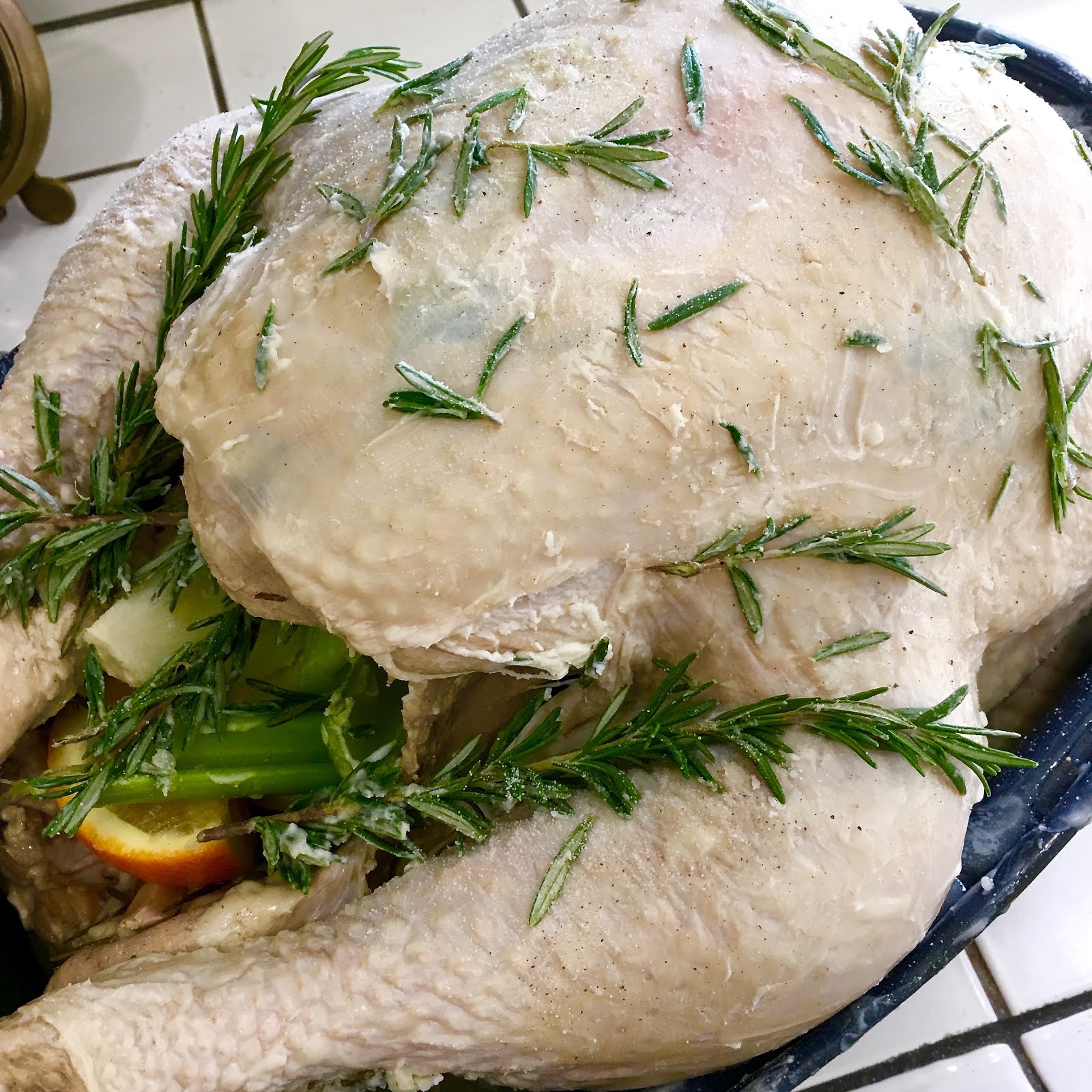 How To Brine & Prep Your Thanksgiving Turkey - The Lindsay Ann