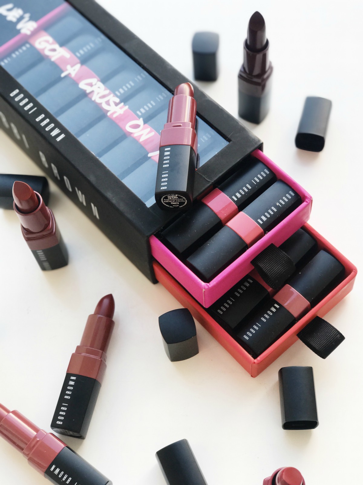 A New and Flattering Finish Lipstick Trend