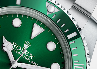 The Submariner's rotatable bezel is a key functionality