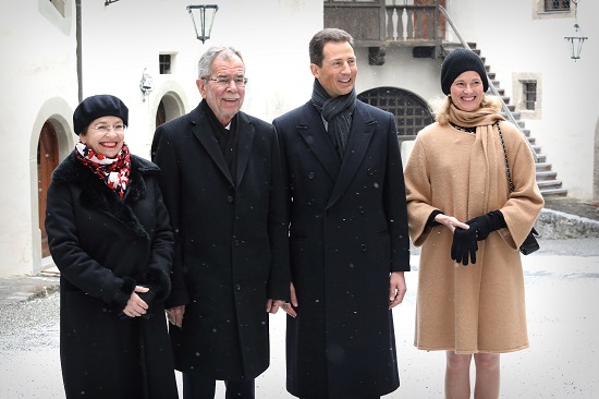 CASA DE LIECHTENSTEIN - Página 37 Schloss-Vaduz-Bild-1-Van-der-Bellen