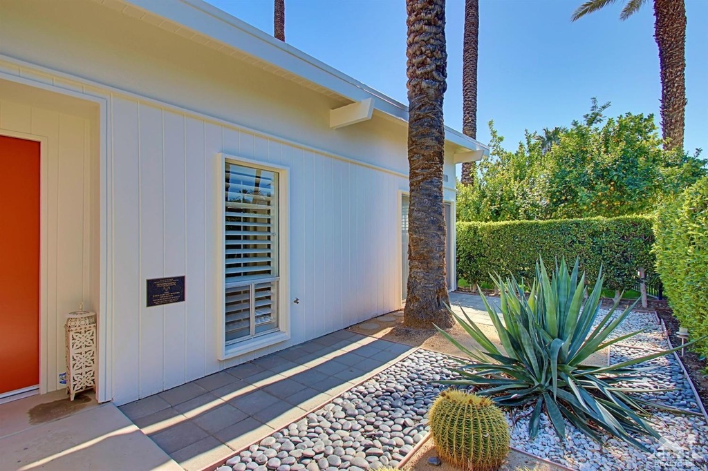 The Krisel Connection Tamarisk Ranchos Butterfly Roof Palmer & Krisel